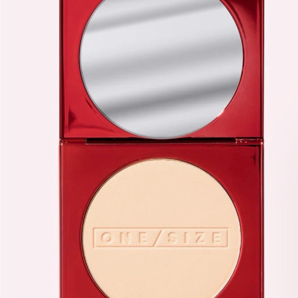 One/Size TURN UP THE BASE
VERSATILE POWDER FOUNDATION Fair Neutral Rosy Underton